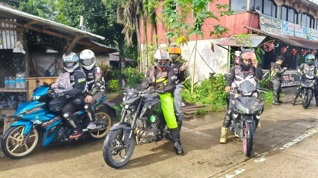 Team Davao Goes to Surigao Del Sur Crossing Cuevas